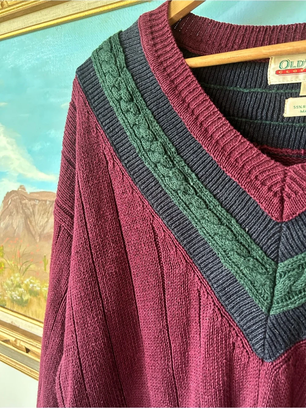 Men's V-Neck Cable Accent Sweater - Burgundy/Green